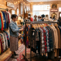 Secondhand mode: Stilfuldt og miljøbevidst tøjshopping